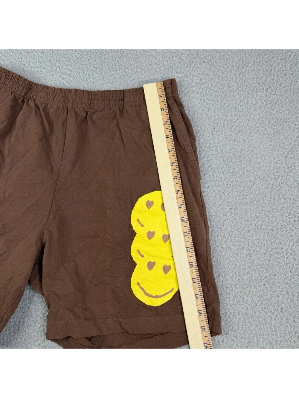 Hyde Park You Aren’t Invited Mens Large 32x6 Brown Jogger Shorts Smiley Face